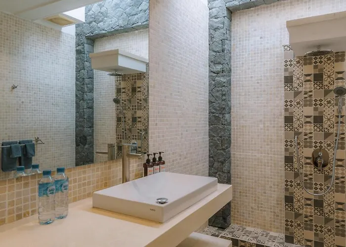 Anahata: Modern 2br W/ Pool In ! * سمينياك